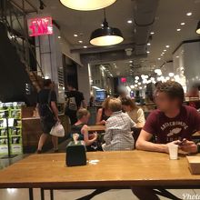 ２階にあるイートインコーナー