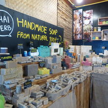 たくさんの種類がある量り売りソープ