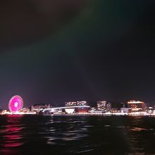 関門の夜景も楽しめる