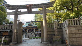 御堂筋博労町に鎮座する仁徳天皇を祀る神社