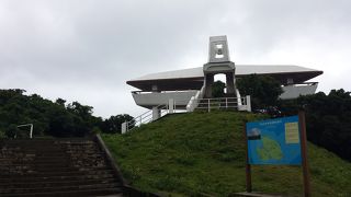 伊良部大橋が一望できる展望台