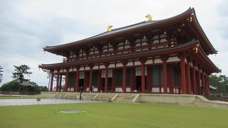 ピカピカすぎて