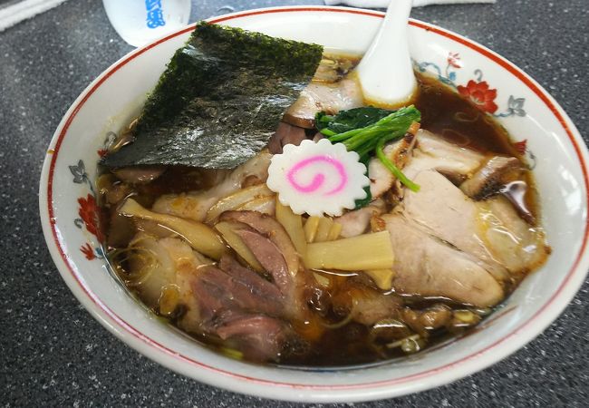 行列のラーメン店