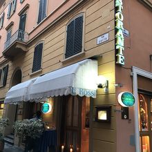 ネオンが点灯すれば分かりやすいかも・・