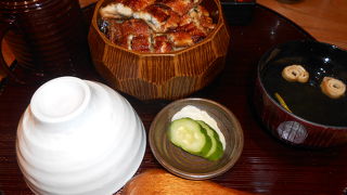 落ち着いた雰囲気、おいしいうなぎ料理の四代目菊川グローバルゲート店へ