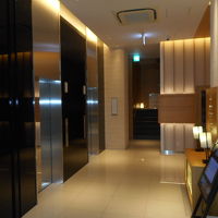 一番町に面した入り口ドアをあけたところ