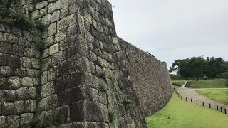 福島県の城跡巡り：小峰城跡、復元の三重櫓と石垣
