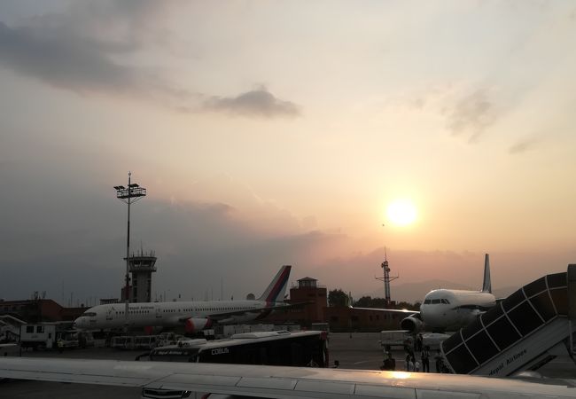 トリブバン国際空港 (KTM) Tribhuvan International Airport