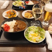 やはりサクララウンジはカレーです