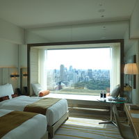 窓の大きな客室