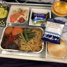 マレーシア航空 機内食 行き ヌードル