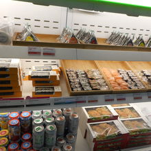 ごはんものがずらりの「わさび」のショーケース