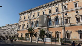 テルミニ駅近くで夜19時ごろまで入場出来るローマ国立博物館です
