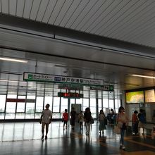 ポートライナー直結