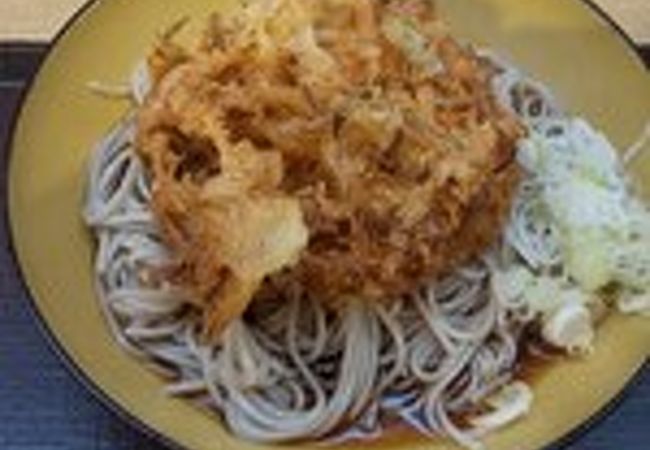 本格的な味が楽しめる立ち食いそば