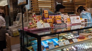 エキュート品川にあるトップス