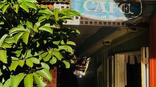 オールドハワイアン的な食堂