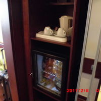 ミニバーとティアメニティやポット