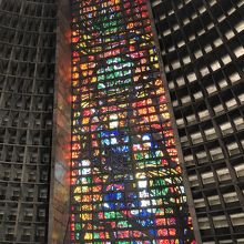 赤っぽいステンドグラス