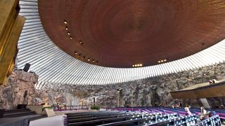 団体客が来る前の朝一に見学するのがベスト