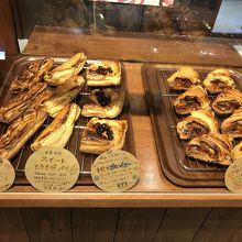 パイが沢山並んでいます。