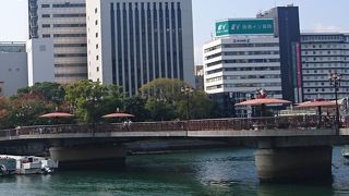 博多と福岡を結ぶウオーキングロードブリッジ