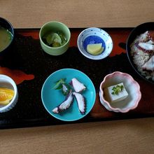 名物のタコ飯定食
