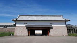 金沢城の正門
