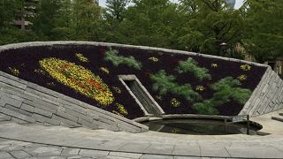 花や木が植えられる