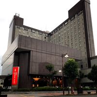 大きい建物なのですぐ分かります。