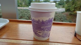 ファーム富田内のカフェ