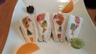 フルーツサンドイッチ