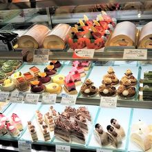 品数豊富な生ケーキ②