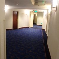 通路は迷いやすい。非常時のルートは要確認