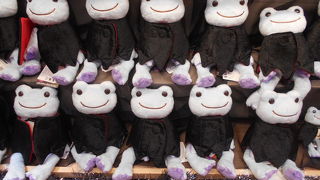 お客さんで賑わう