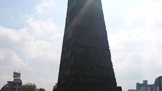 那珂川の中州の最南端にある高灯篭 