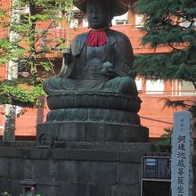 入口付近のお地蔵さん