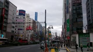 歌舞伎町周辺はいつもごった返しているので要注意