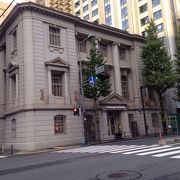 1921年に露亜銀行として建設された