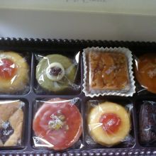 ひと箱８６４円です。