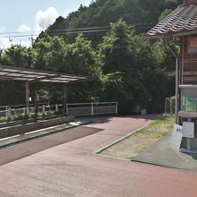 売店横の水汲み場