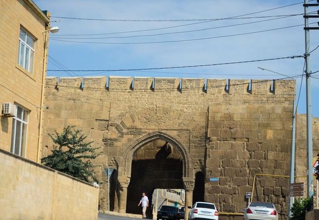 ダゲスタン共和国のデルベントにあるBayat-Kapi Gate
