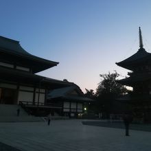 朝護摩前の雰囲気