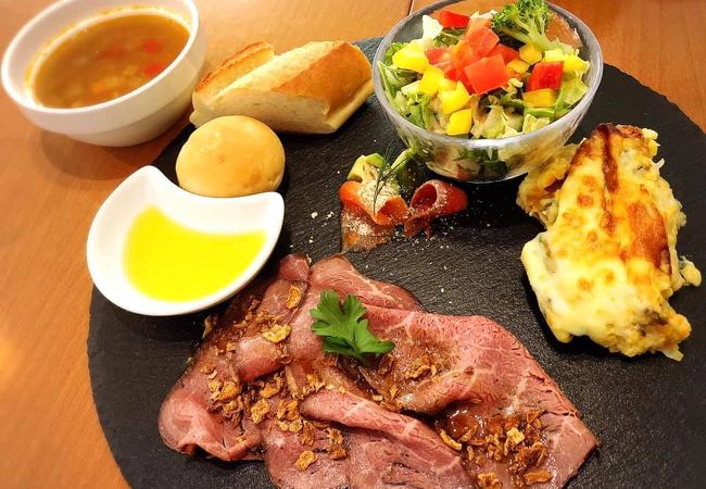 ヘルシーなダイニング