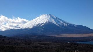 富士山を見ながらのドライブ　山中湖パノラマ台　エクシブ山中湖にチェックイン ラウンジドルチェの喫茶