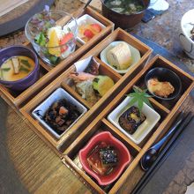 野の花弁当