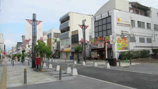 お店はあまり並んでいない