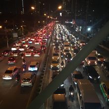 タクシー乗ってなければ、渋滞も綺麗！