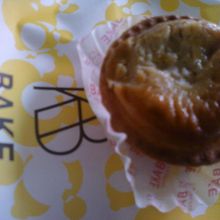 ひとつ２８０円です。