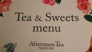 オシャレなカフェ、雰囲気良いです。